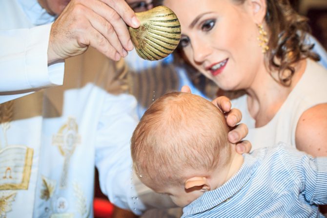 Registro fotográfico do batizado do Caetano, que aconteceu dia 13.02.2016. Fotografia por éricavigfhifoto!