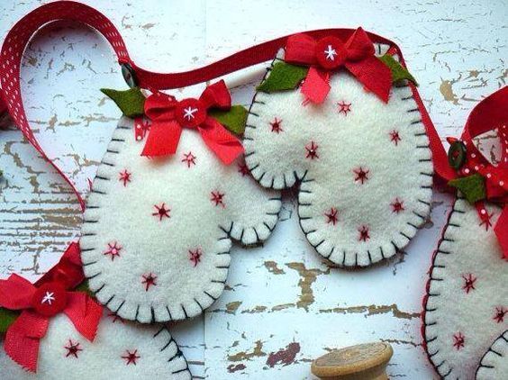 Mais de 30 ideias de enfeites de Natal feitos com feltro