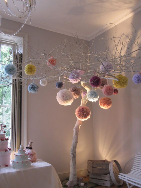 decoracao-com-pompons-de-papel