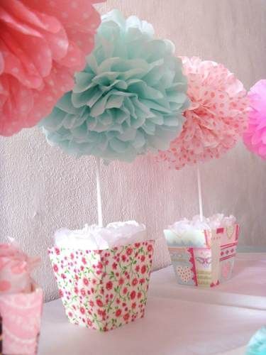 decoracao-com-pompons-de-papel