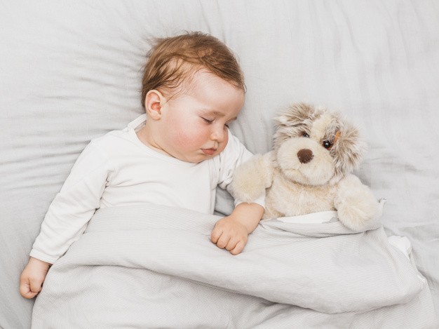 sono do bebê durante as férias